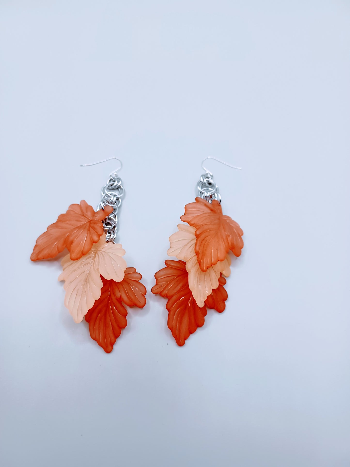 Helm Leaves Earrings Light