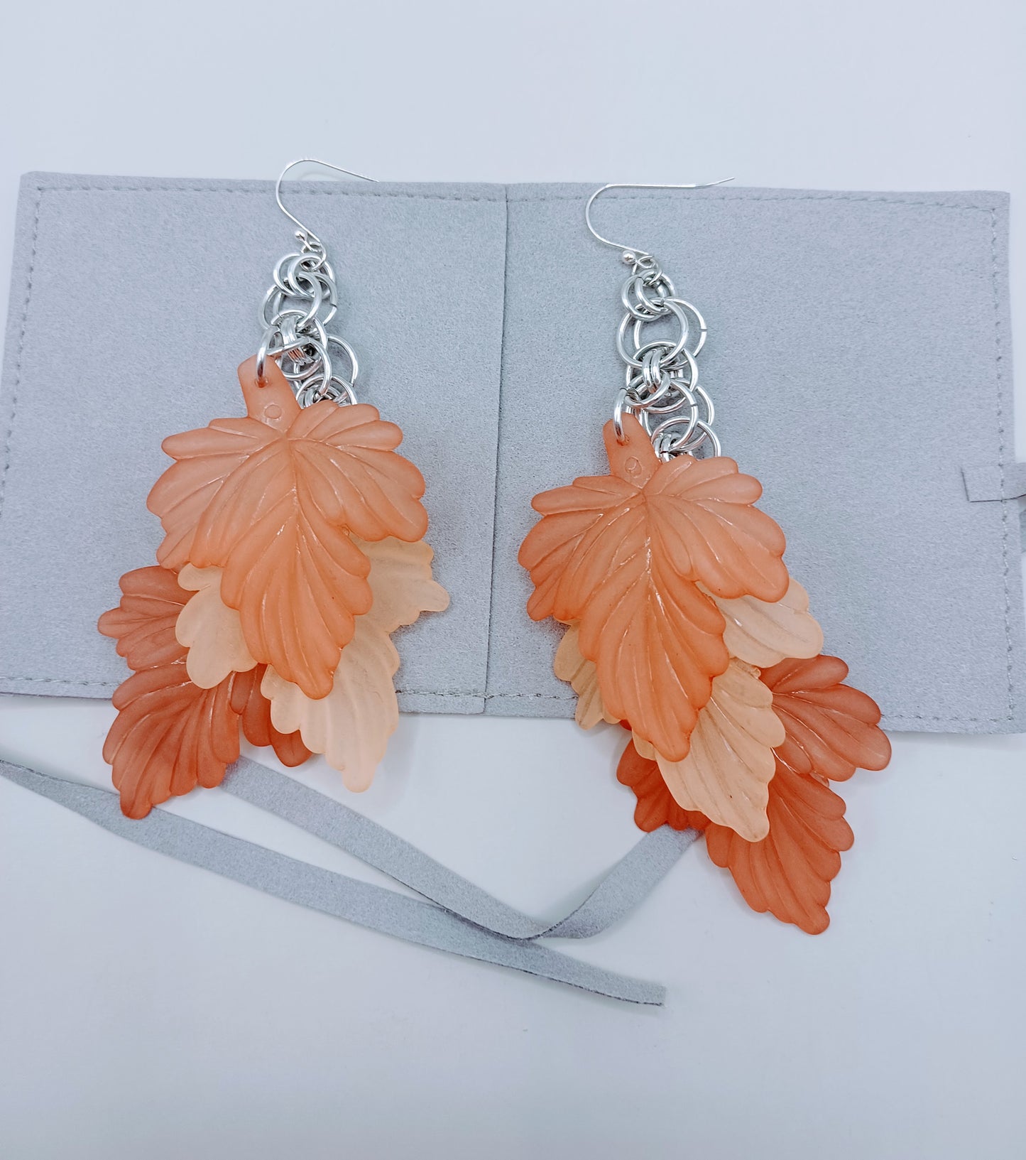 Helm Leaves Earrings Light