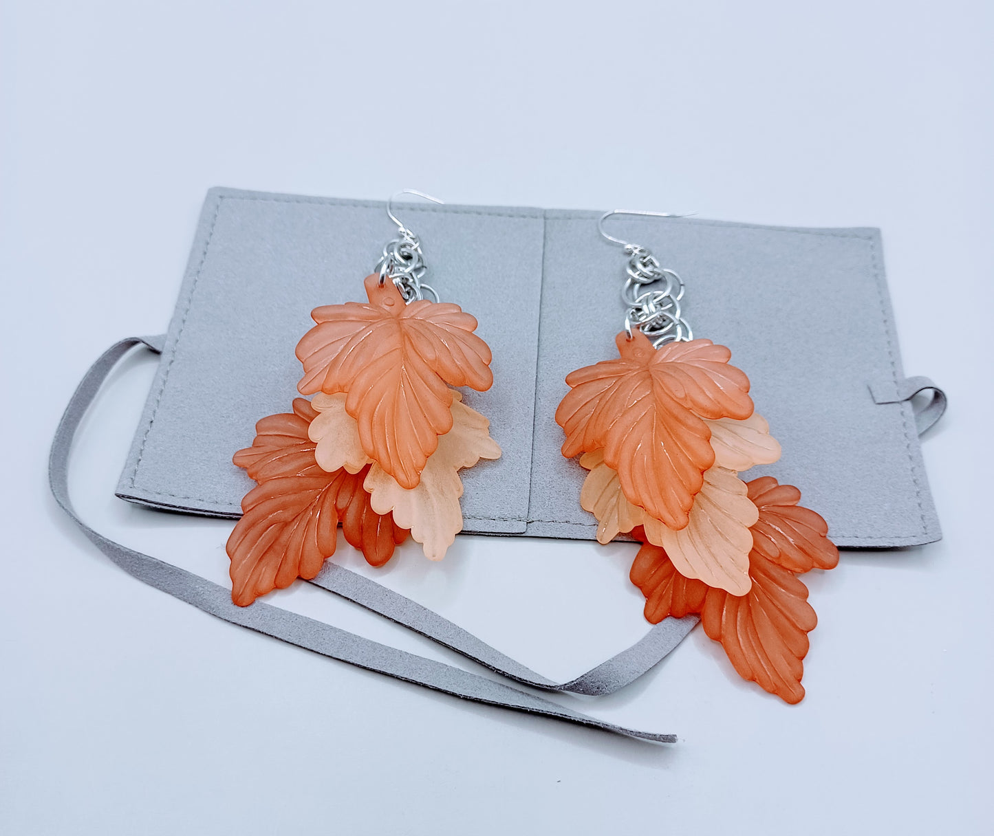 Helm Leaves Earrings Light