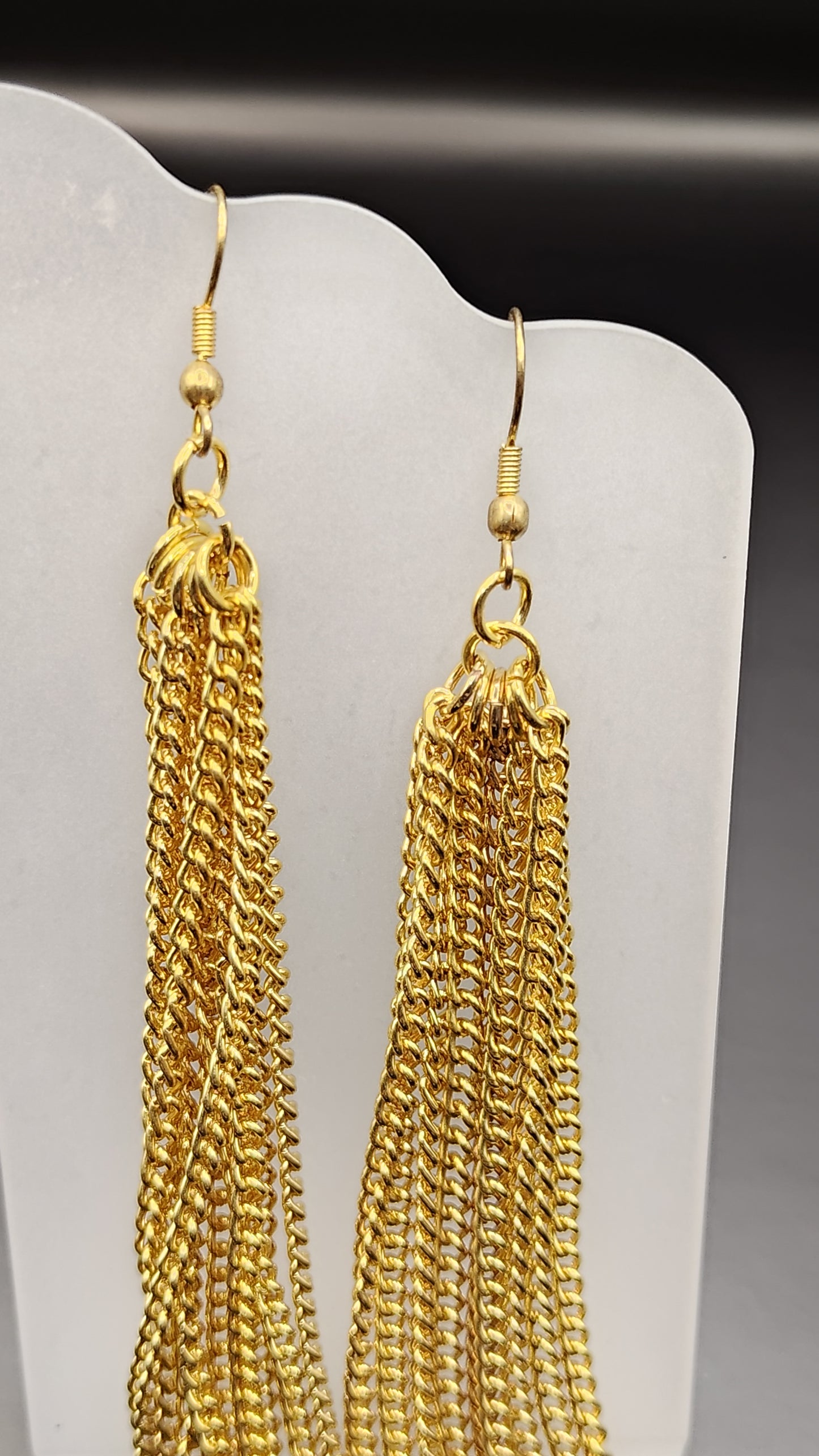 Chain of Tassels